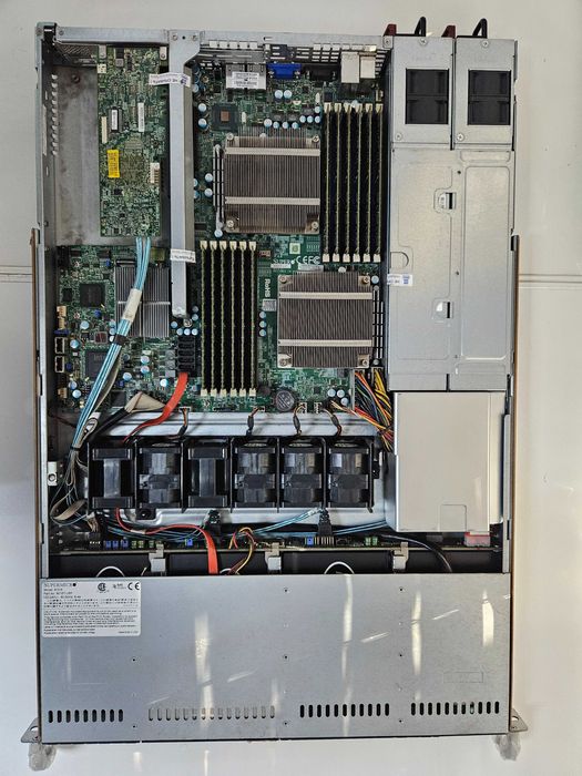 Фото б/у сервера Сервер на базе платформы SuperMicro 1U 6016T-URF, Петропавловск